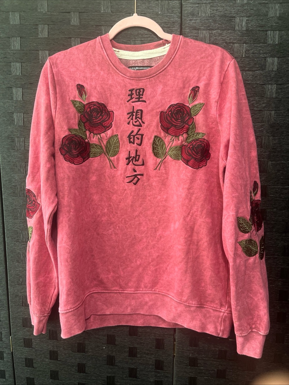 BLIND ROOSTER “Ideal Place” Asian Red Rose Embroidered Sweatshirt Men’s Size M